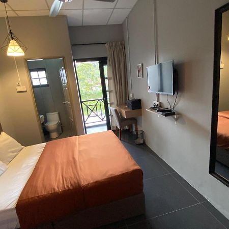 A3A Oastel Coliving Vandrerhjem Tanah Rata Eksteriør bilde